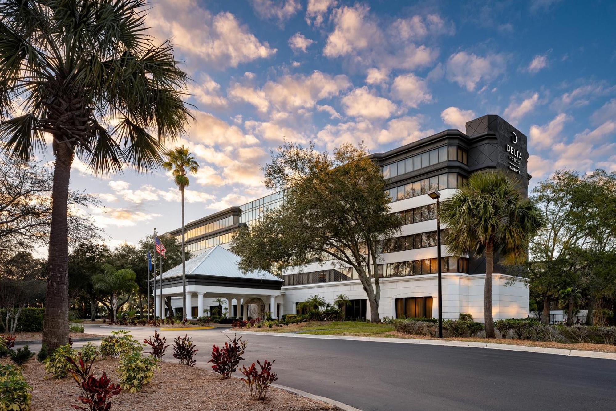 Delta Hotels By Marriott Jacksonville Deerwood Exterior foto